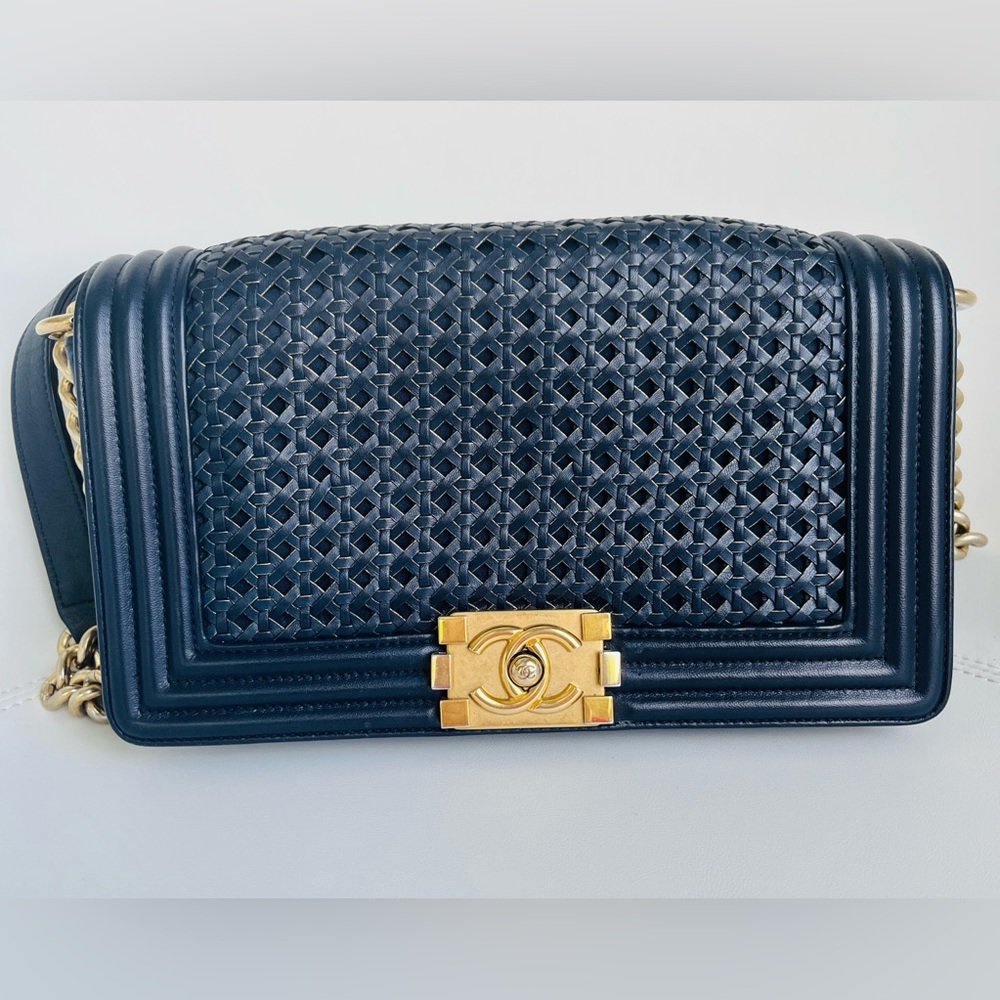 Chanel Navy and Gold woven boy bag with COA and full inclusion - Picture 2 of 15